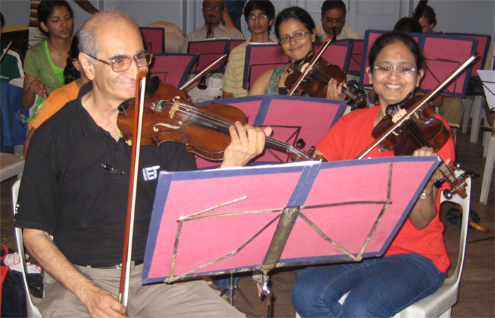 Freddy Dinshaw. The Bombay Chamber Orchestra. India. Mumbai